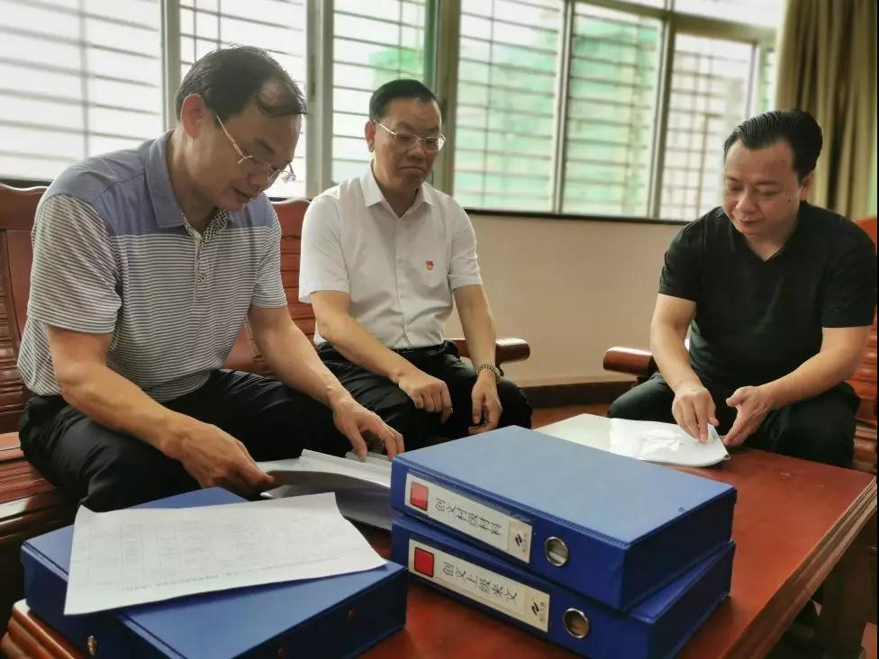 市纪委副书记刘锐清率队到扶大高管会调研指导创文工作