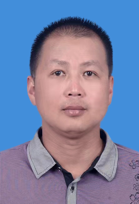 邓远征（党委委员）.jpg