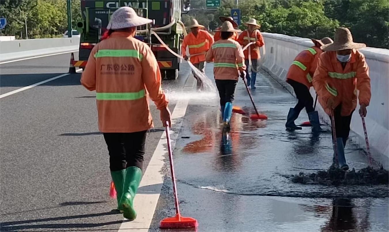  展现公路担当_2