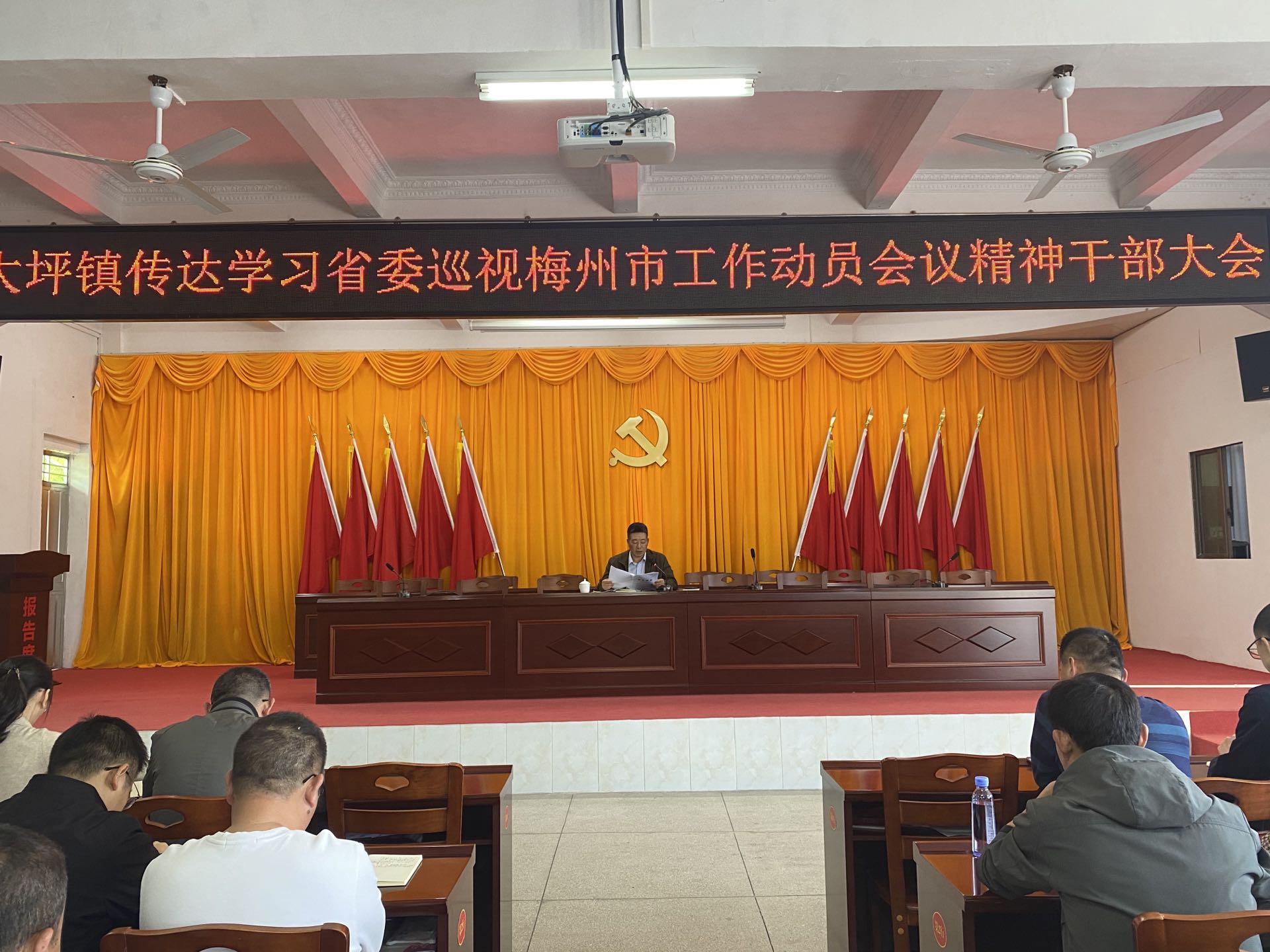 政务网站.jpg