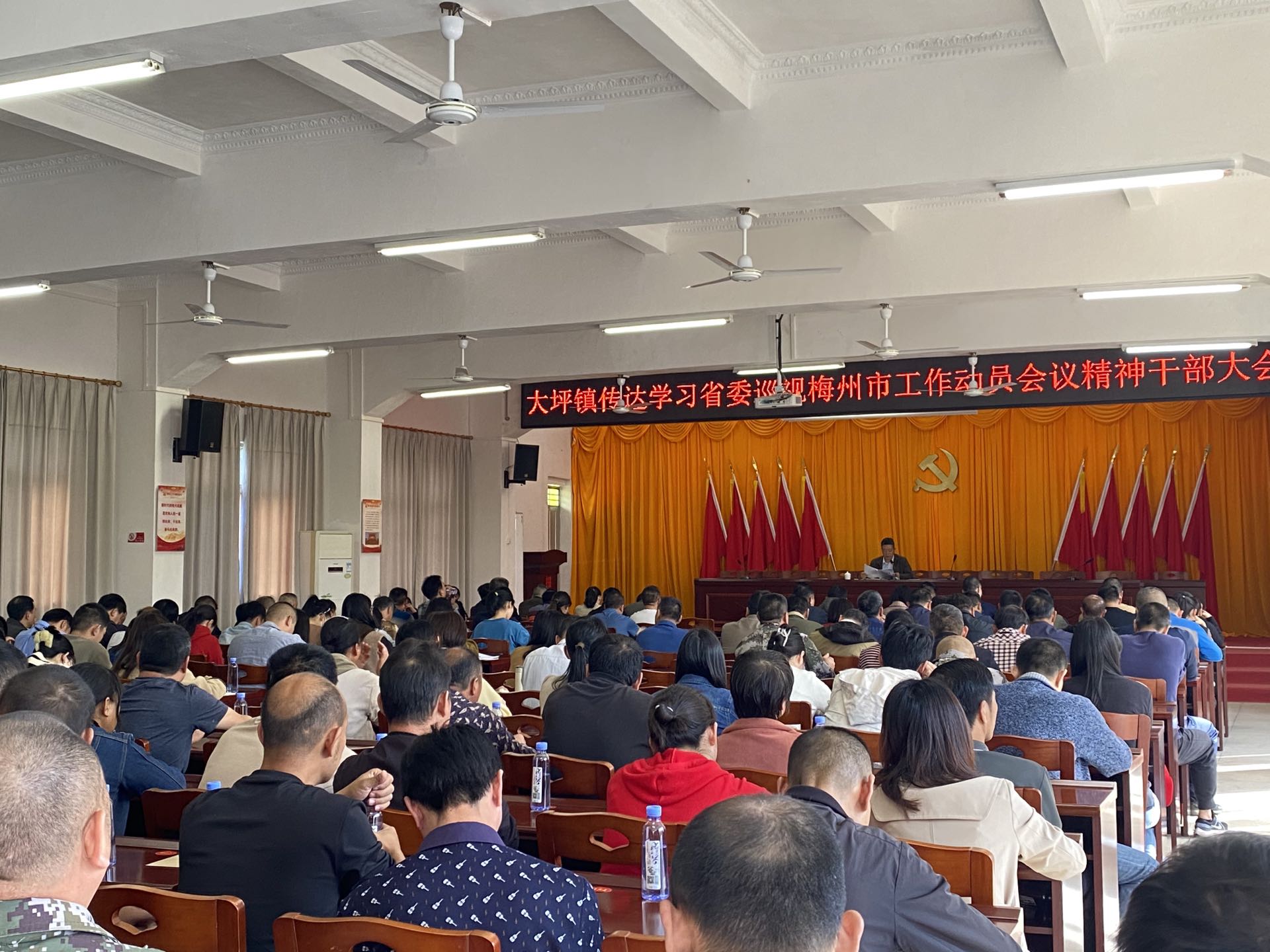 政务网站1.jpg