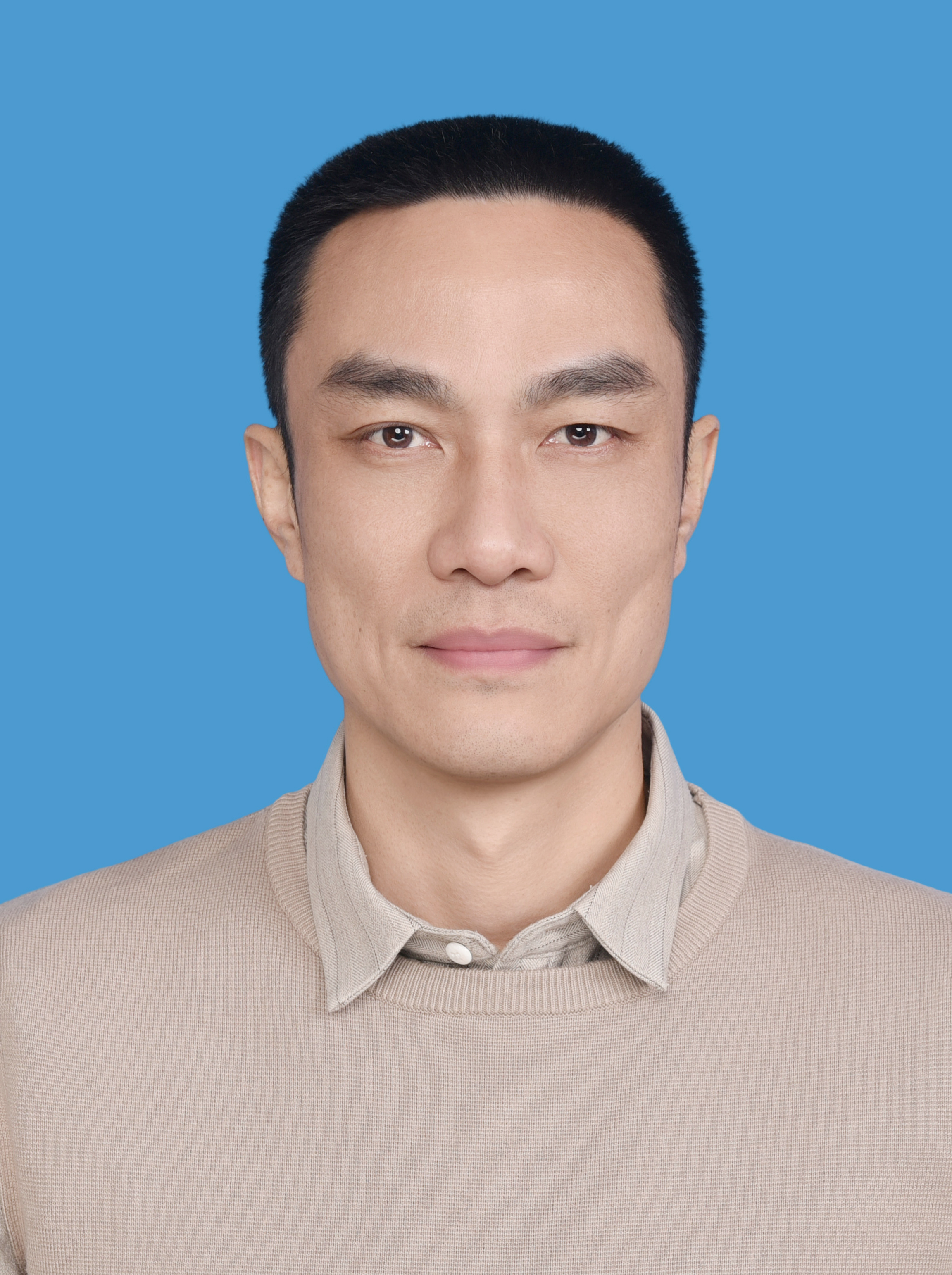 刘兆隆.jpg