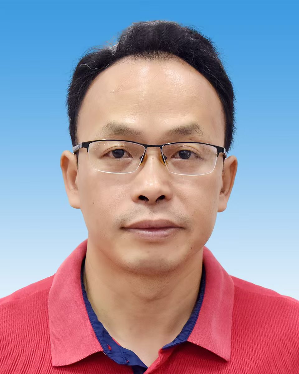 黄洪伦.jpg