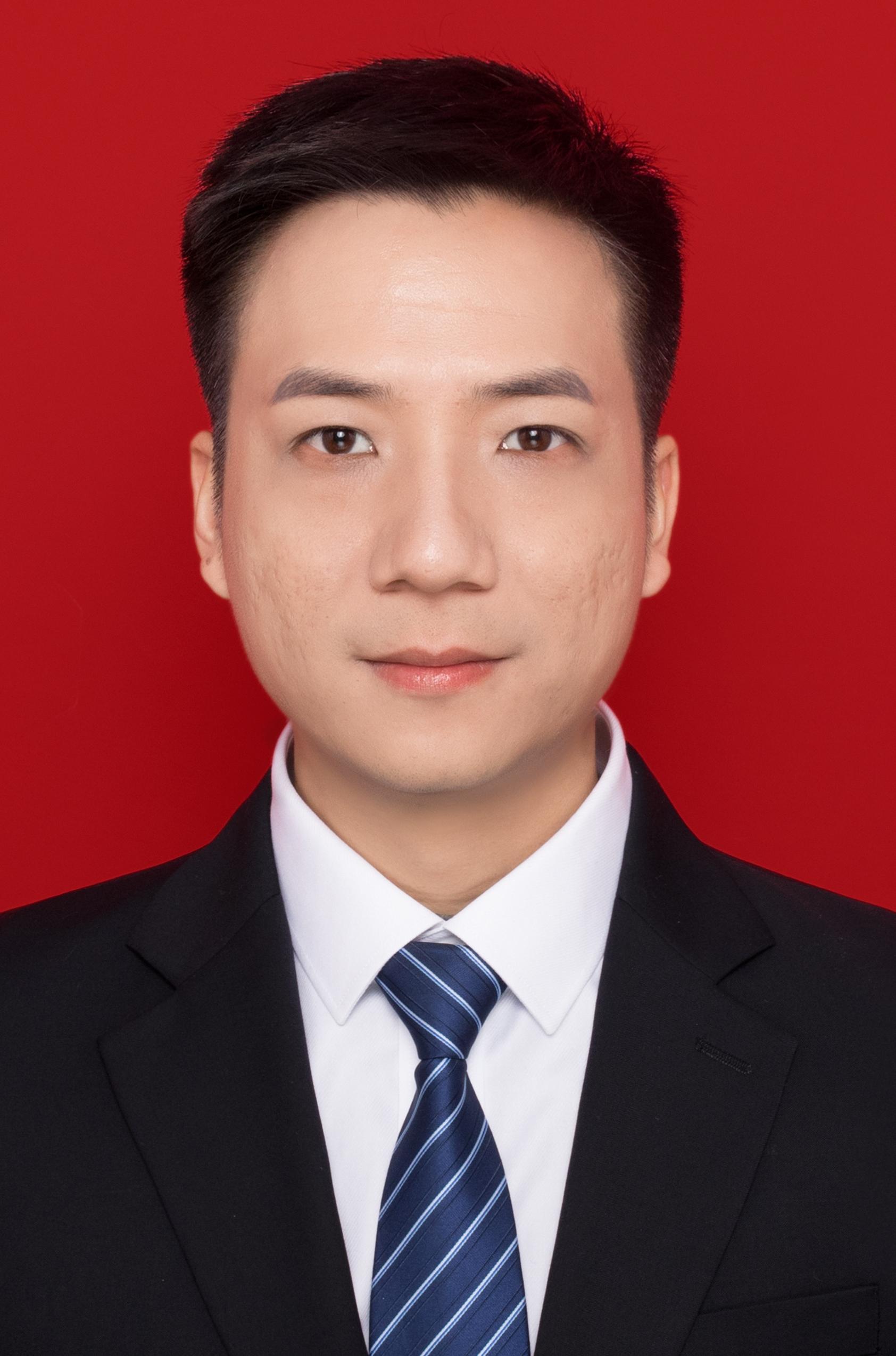 何仲雄.jpg