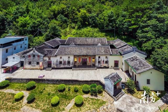 星拱楼位于梅南镇水美村，是东江工农红军总指挥部、东江军事政治学校旧址。南方日报记者 何森垚 摄&nbsp;