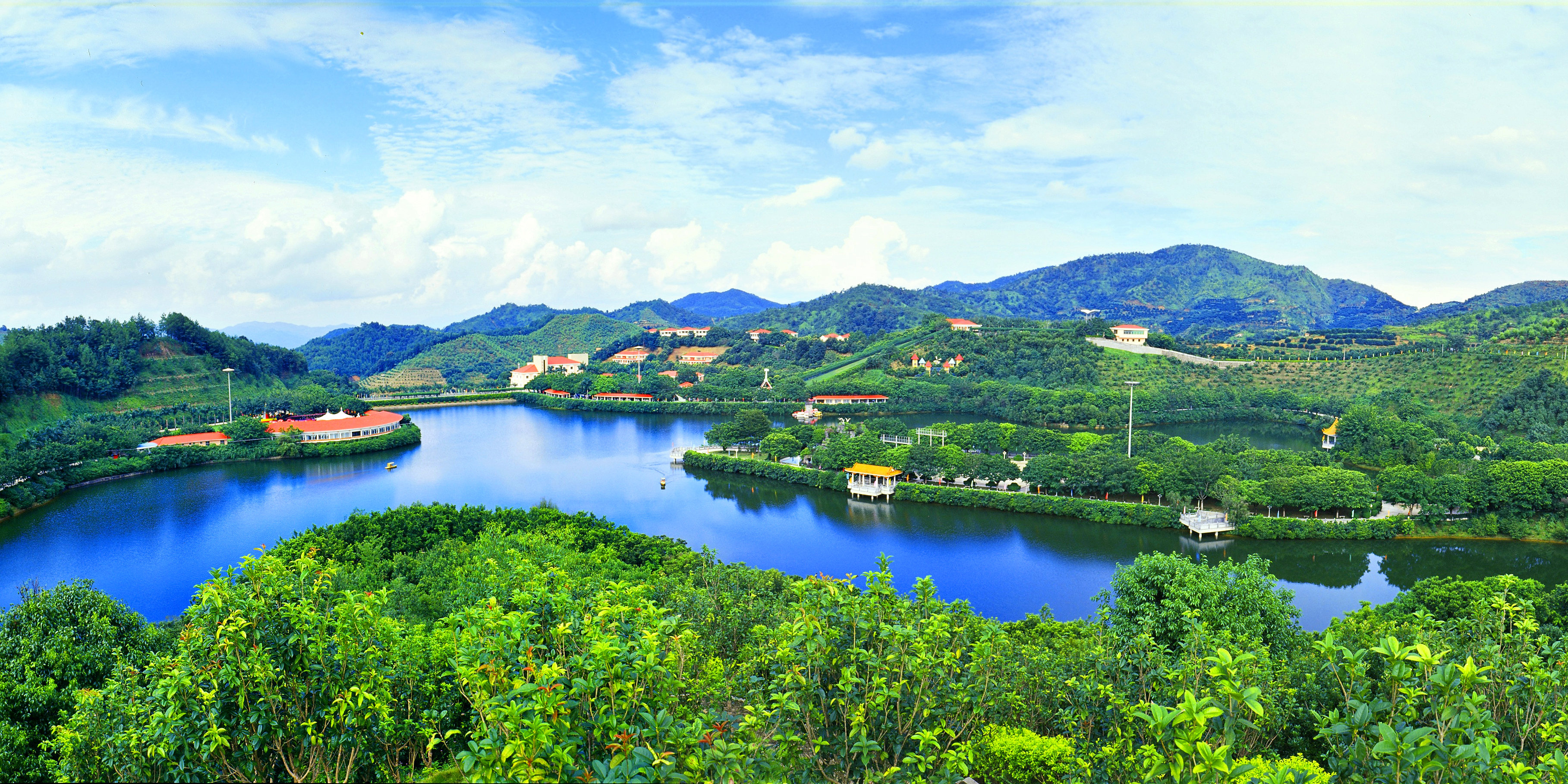 雁山湖国际花园度假区