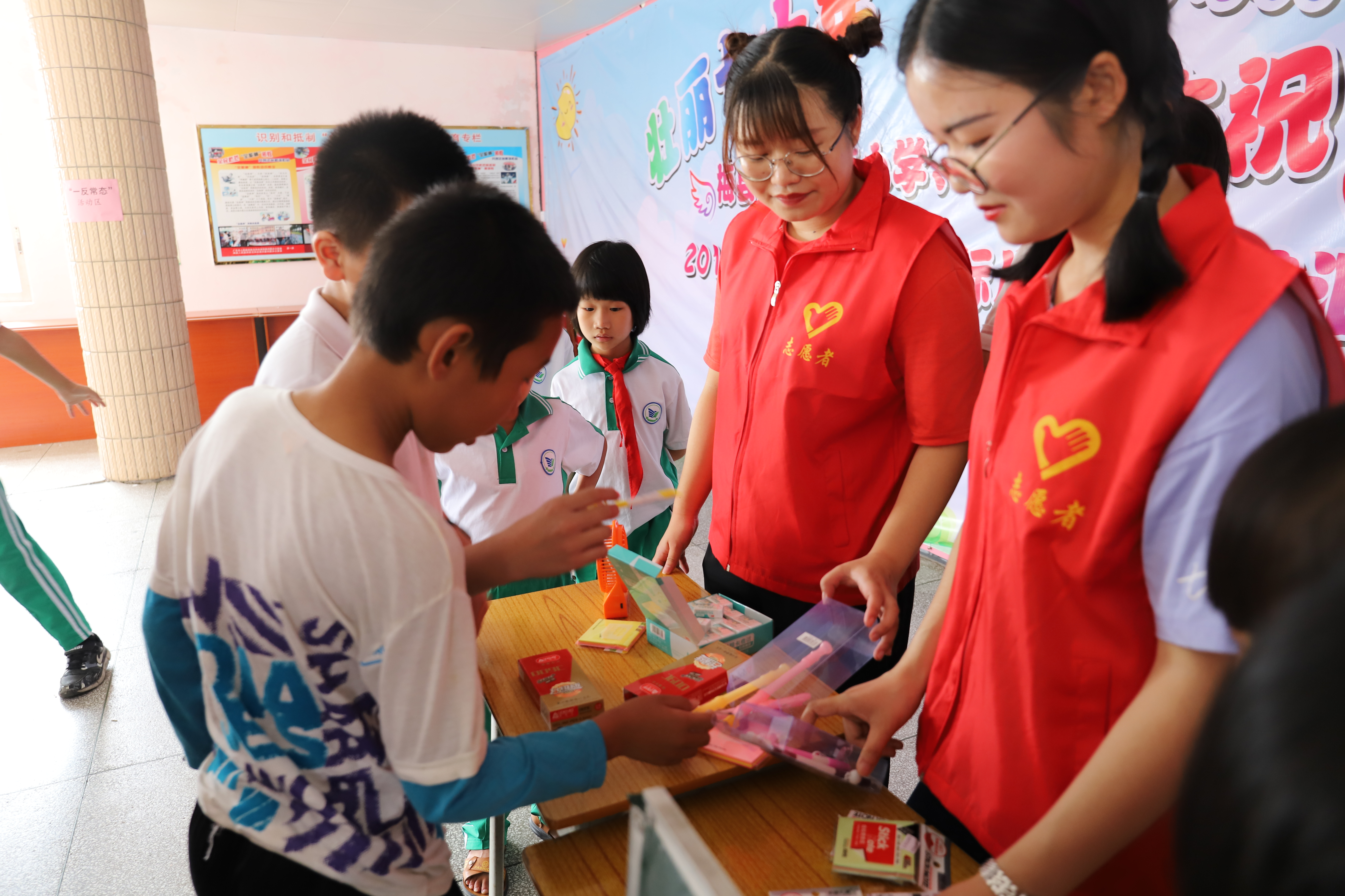2019年5月31日+桃尧镇中心小学+梅县区青少年宫、梅县区桃尧镇中心小学+“六一”文艺汇演8.JPG