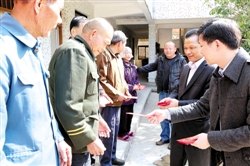 梅县乡镇人口_梅县区丙村镇人和村垃圾堆水塘臭味扰民(3)